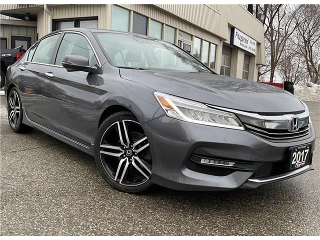 2017 Honda Accord Touring (Stk: 4817) in KITCHENER - Image 1 of 28