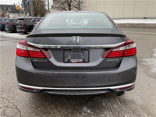 2017 Honda Accord Touring (Stk: 4817) in KITCHENER - Image 6 of 28