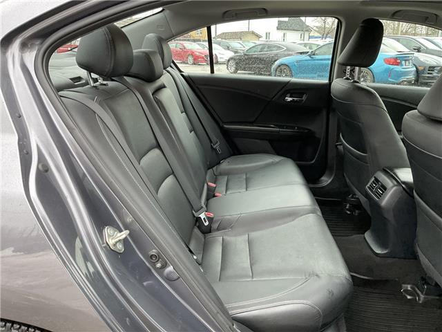 2017 Honda Accord Touring (Stk: 4817) in KITCHENER - Image 9 of 28