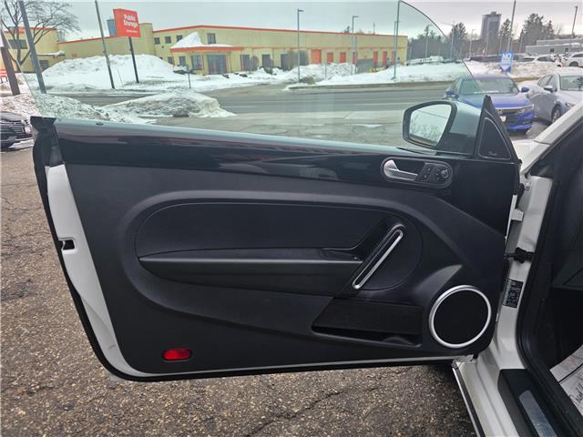 2017 Volkswagen Beetle 1.8 TSI Dune (Stk: 2512640) in Waterloo - Image 11 of 22