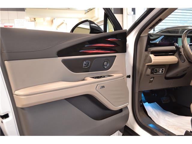 2024 Lincoln Nautilus Reserve (Stk: PL26008) in Kingston - Image 9 of 11