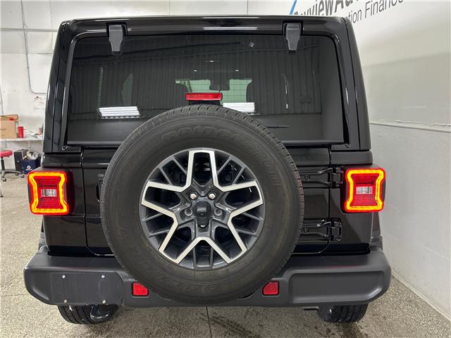 2024 Jeep Wrangler Sahara (Stk: 43518J) in Belleville - Image 6 of 28