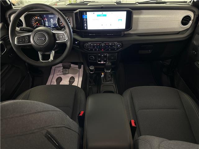 2024 Jeep Wrangler Sahara (Stk: 43518J) in Belleville - Image 10 of 28