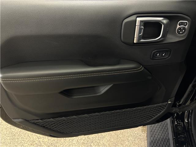 2024 Jeep Wrangler Sahara (Stk: 43518J) in Belleville - Image 15 of 28