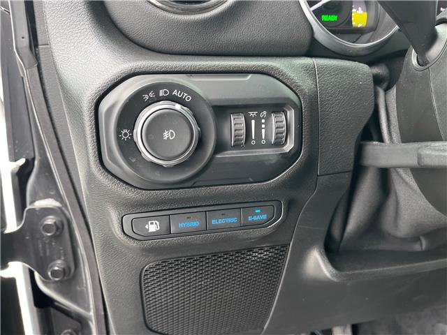 2021 Jeep Wrangler 4xe (PHEV) Sahara (Stk: 22-260L) in Sarnia - Image 11 of 23