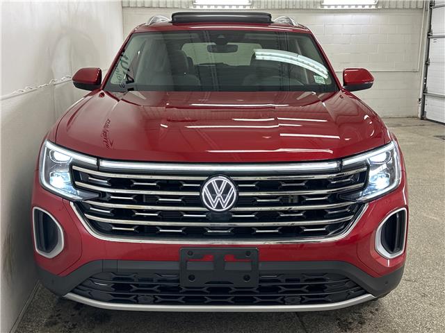 2024 Volkswagen Atlas 2.0 TSI Highline (Stk: 43533J) in Belleville - Image 2 of 29