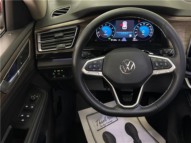 2024 Volkswagen Atlas 2.0 TSI Highline (Stk: 43533J) in Belleville - Image 15 of 29