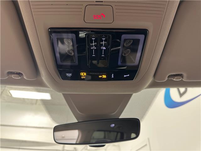 2024 Volkswagen Atlas 2.0 TSI Highline (Stk: 43533J) in Belleville - Image 23 of 29