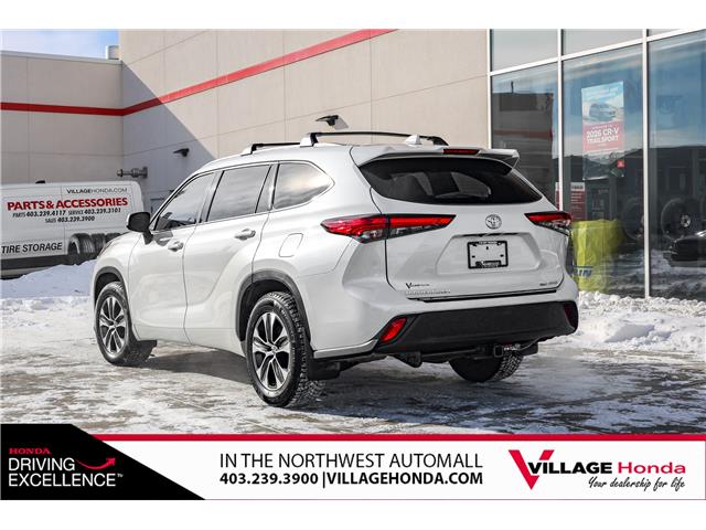 2021 Toyota Highlander XLE (Stk: B9058) in Calgary - Image 7 of 35 2021 Toyota Highlander XLE (Stk: B9058) in Calgary - Image 7 of 35