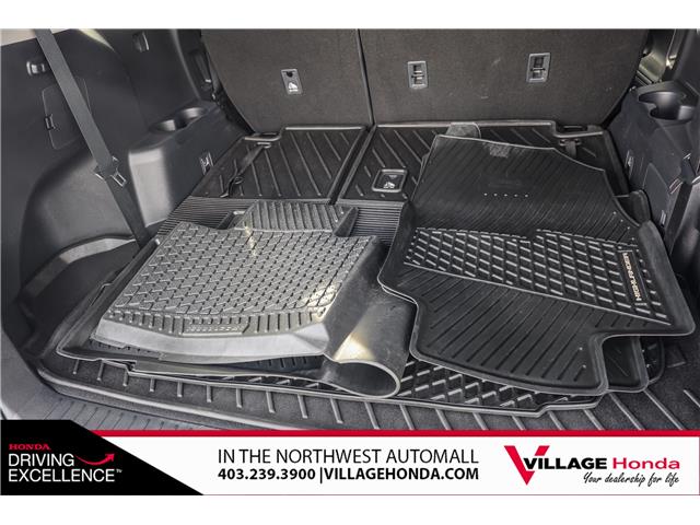 2021 Toyota Highlander XLE (Stk: B9058) in Calgary - Image 11 of 35 2021 Toyota Highlander XLE (Stk: B9058) in Calgary - Image 11 of 35