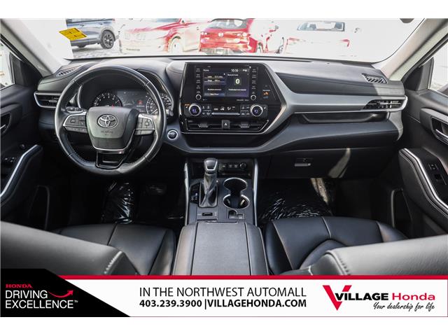 2021 Toyota Highlander XLE (Stk: B9058) in Calgary - Image 15 of 35 2021 Toyota Highlander XLE (Stk: B9058) in Calgary - Image 15 of 35
