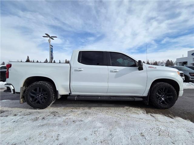 2023 Chevrolet Silverado 1500 RST (Stk: 7084) in Calgary - Image 3 of 9
