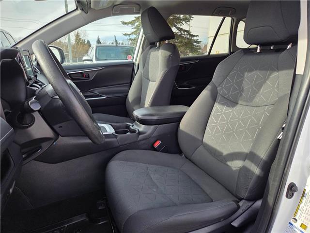 2021 Toyota RAV4 LE (Stk: TA-406A) in Calgary - Image 8 of 10