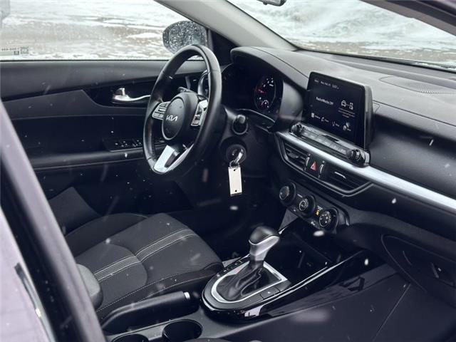 2022 Kia Forte5 EX (Stk: P22691) in Stratford - Image 11 of 27