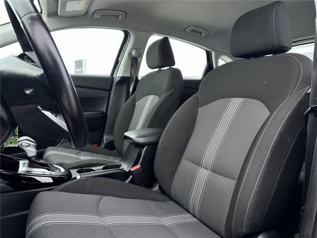 2022 Kia Forte5 EX (Stk: P22691) in Stratford - Image 17 of 27