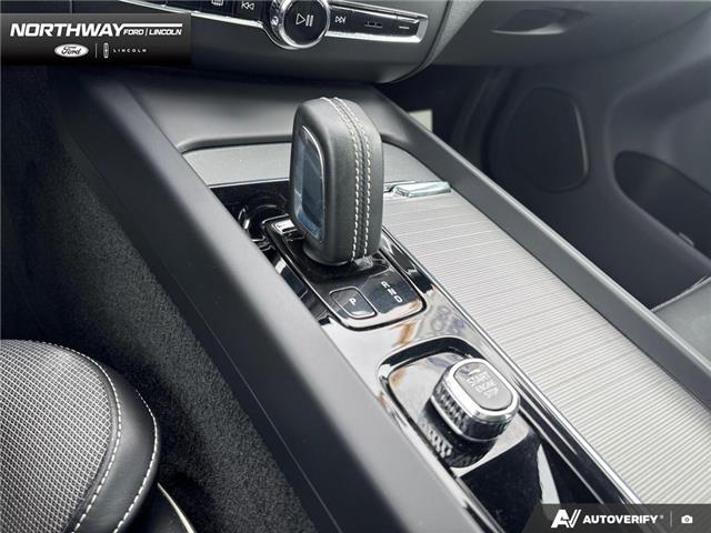 2022 Volvo XC60 B6 R-Design (Stk: A1008) in Brantford - Image 16 of 23