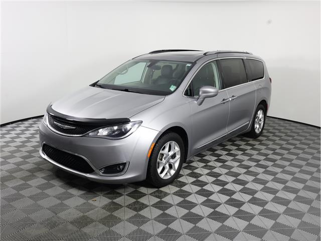 2017 Chrysler Pacifica Touring-L Plus (Stk: A20653) in Calgary - Image 1 of 22