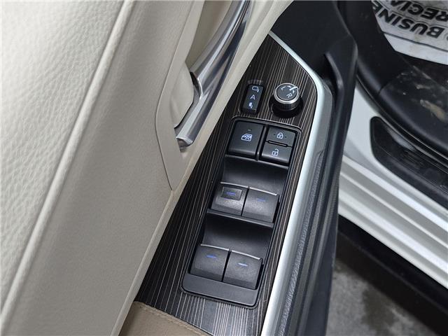 2021 Toyota Sienna Limited 7-Passenger (Stk: 10U6436) in Markham - Image 13 of 37