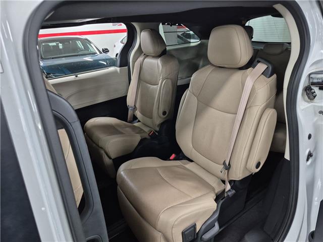 2021 Toyota Sienna Limited 7-Passenger (Stk: 10U6436) in Markham - Image 30 of 37