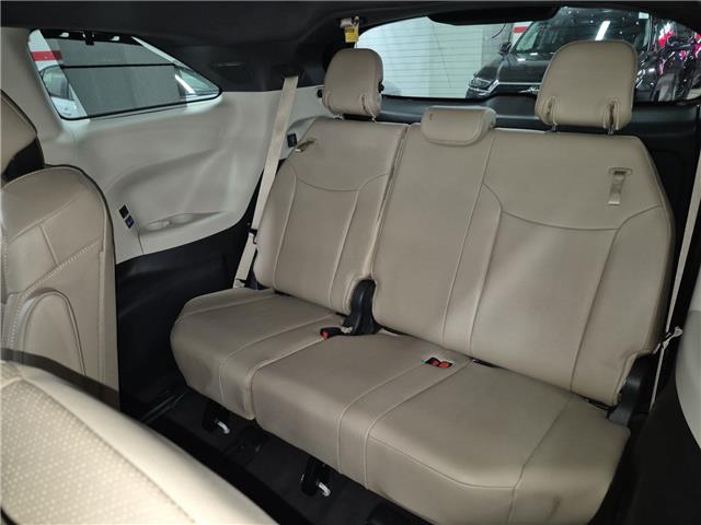 2021 Toyota Sienna Limited 7-Passenger (Stk: 10U6436) in Markham - Image 31 of 37