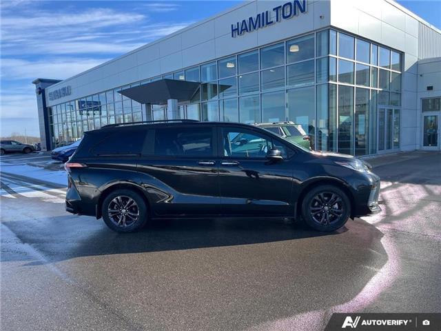 2025 Toyota Sienna XSE 7-Passenger (Stk: U3350) in Hamilton - Image 3 of 5
