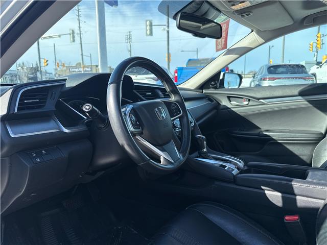 2016 Honda Civic Touring (Stk: L713A) in Newmarket - Image 7 of 18