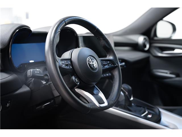2024 Alfa Romeo Tonale PHEV Sprint (Stk: PFL0083) in Calgary - Image 16 of 30