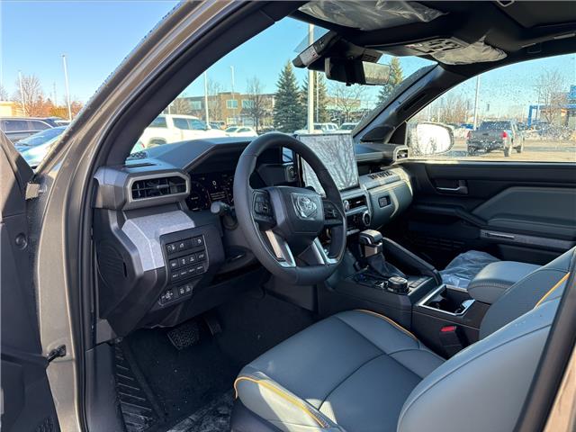 2026 Toyota Tacoma Hybrid Base (Stk: 26096) in Bowmanville - Image 6 of 6