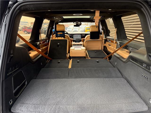 2022 Jeep Grand Wagoneer Series III (Stk: L5883) in London - Image 8 of 32