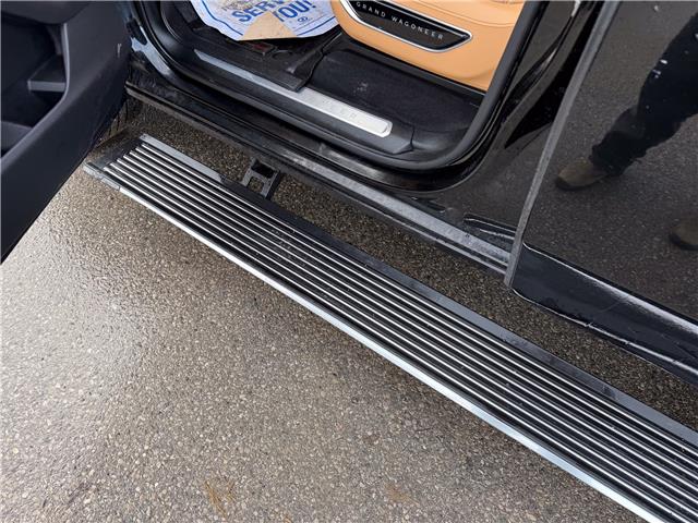 2022 Jeep Grand Wagoneer Series III (Stk: L5883) in London - Image 30 of 32