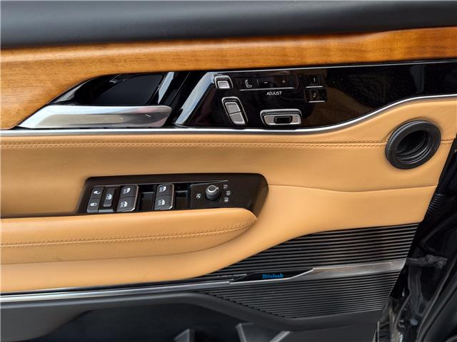 2022 Jeep Grand Wagoneer Series III (Stk: L5883) in London - Image 26 of 32