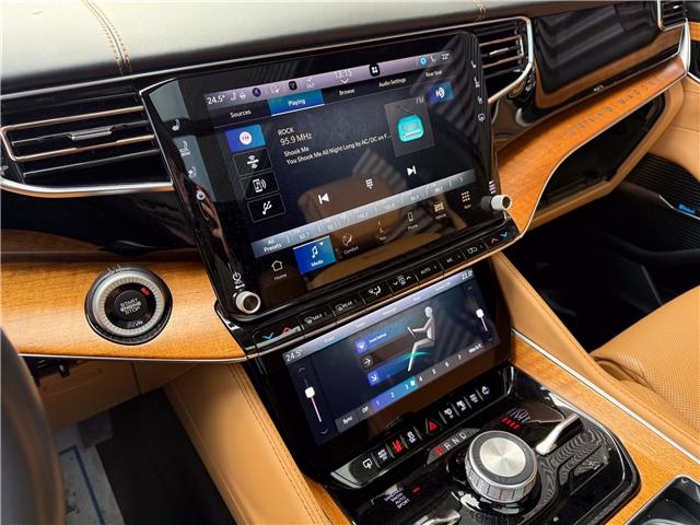 2022 Jeep Grand Wagoneer Series III (Stk: L5883) in London - Image 20 of 32