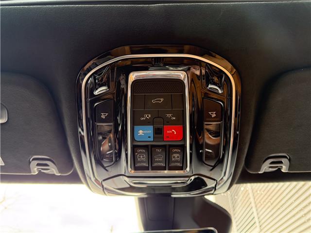 2022 Jeep Grand Wagoneer Series III (Stk: L5883) in London - Image 24 of 32