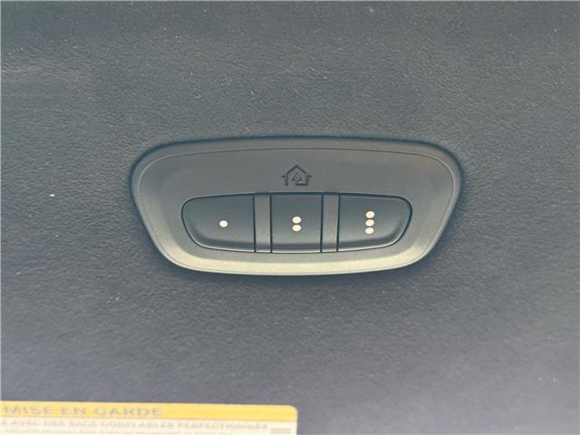 2022 Jeep Grand Wagoneer Series III (Stk: L5883) in London - Image 25 of 32