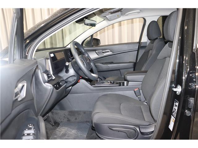 2024 Kia Sportage LX (Stk: 25241) in Edmonton - Image 8 of 18
