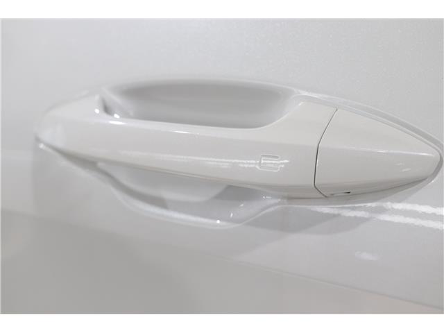 2026 Kia Sportage Hybrid SX w/Red Interior (Stk: 26987) in Edmonton - Image 11 of 34