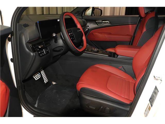 2026 Kia Sportage Hybrid SX w/Red Interior (Stk: 26987) in Edmonton - Image 13 of 34