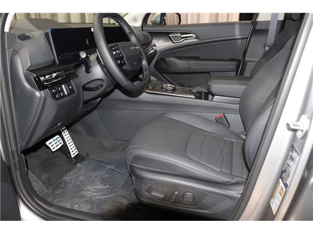 2026 Kia Sportage Hybrid SX w/Black Interior (Stk: 26984) in Edmonton - Image 13 of 33