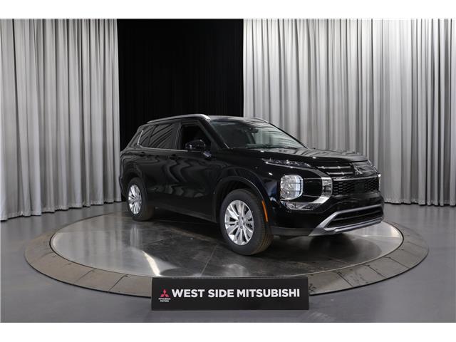 2026 Mitsubishi Outlander SE (Stk: T26354) in Edmonton - Image 1 of 32