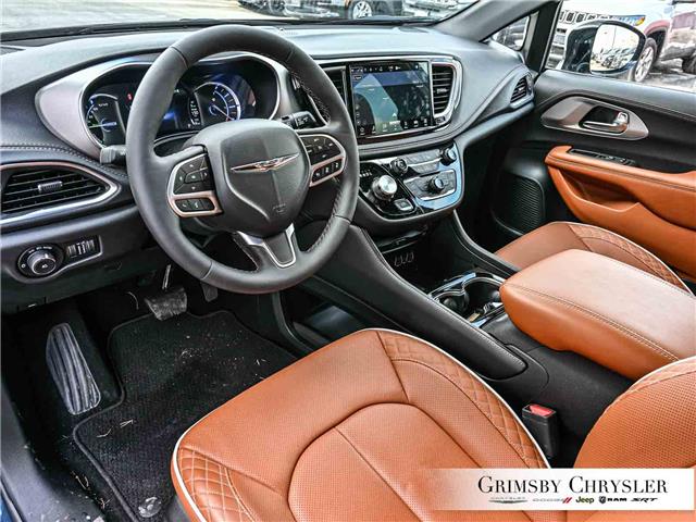 2025 Chrysler Pacifica Hybrid Pinnacle (Stk: U6355) in Grimsby - Image 12 of 33