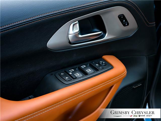 2025 Chrysler Pacifica Hybrid Pinnacle (Stk: U6355) in Grimsby - Image 15 of 33