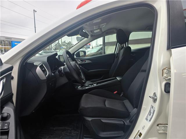 2018 Mazda Mazda3 Sport GX (Stk: 2602039) in Waterloo - Image 10 of 19
