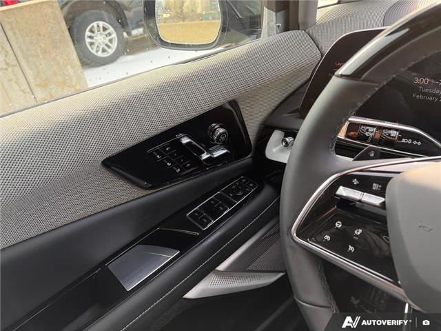 2026 Cadillac OPTIQ Premium Luxury (Stk: 2-13213) in Oshawa - Image 16 of 21