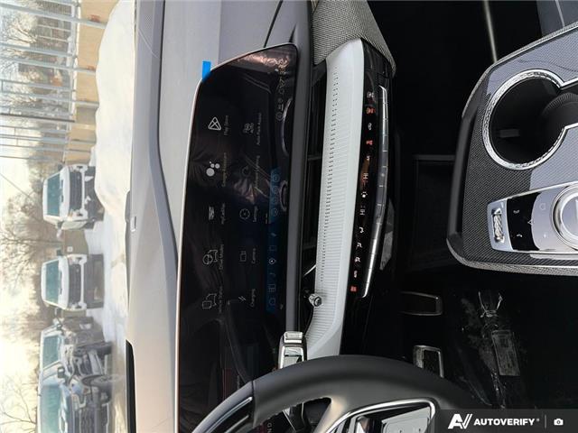 2026 Cadillac OPTIQ Premium Luxury (Stk: 2-13213) in Oshawa - Image 18 of 21