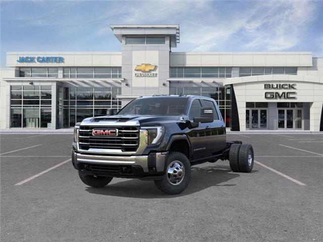 2026 GMC Sierra 3500HD Chassis SLE (Stk: TF227160) in Calgary - Image 9 of 25 2026 GMC Sierra 3500HD Chassis SLE (Stk: TF227160) in Calgary - Image 9 of 25