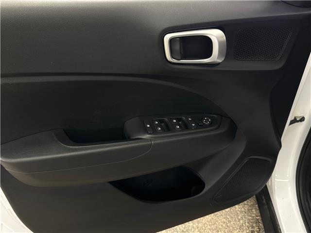 2024 Hyundai Venue Preferred (Stk: 43516J) in Belleville - Image 11 of 22