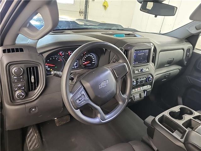 2024 Chevrolet Silverado 1500 Custom Trail Boss (Stk: 43589J) in Belleville - Image 2 of 3