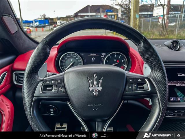 2022 Maserati Levante Trofeo (Stk: 912250) in Victoria - Image 13 of 24