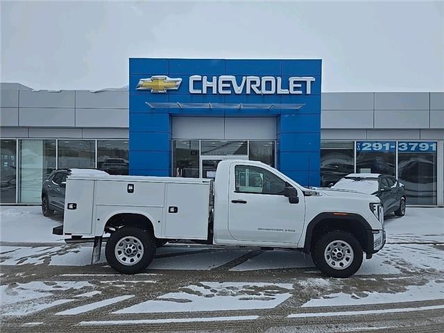 2024 GMC Sierra 3500HD Chassis Pro (Stk: 24-2075) in Listowel - Image 2 of 9