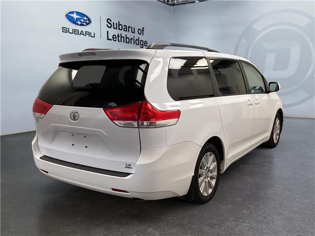 2014 Toyota Sienna LE 7 Passenger (Stk: 300216) in Lethbridge - Image 5 of 15